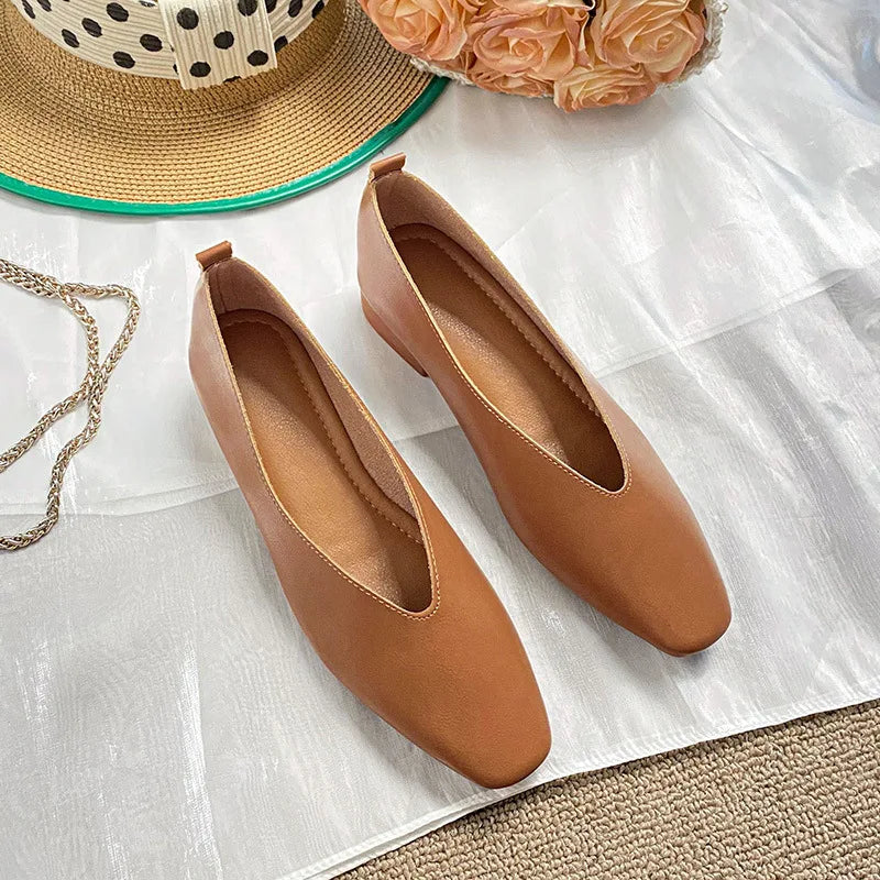 Elegant Green Mary Jane Flats – Retro Summer Style